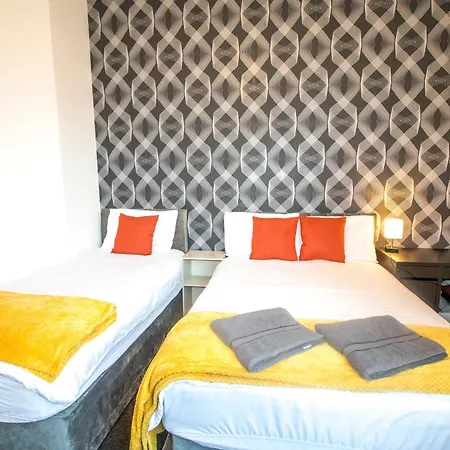 Ideal For Groups - Lovely 2 Bedroom Apartment - Free Parking, Transit Links, Close To Stadiums-2
